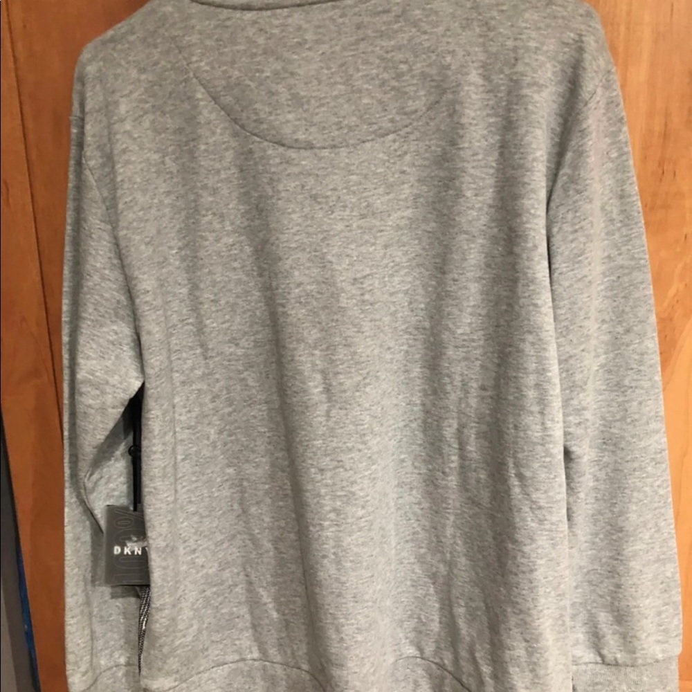DKNY sweatshirt !